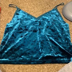 Emerald green velvet top FOREVER 21
